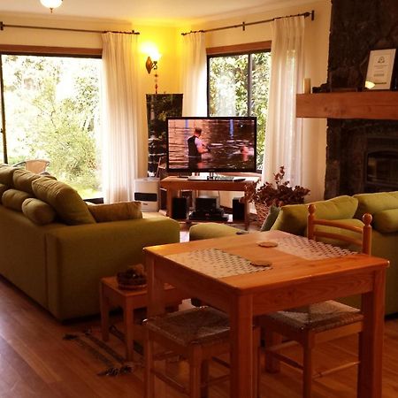 Frontera Pucon Hostel B&B Eksteriør billede